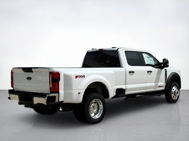2026 Ford F-450 photo 3