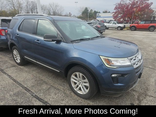 2019 Ford Explorer XLT photo 4
