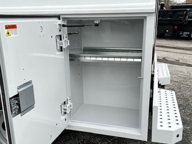 2025 Ford F-550 Super Duty Chassis Cab XL - Photo 30