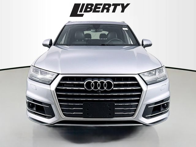 Used 2019 Audi Q7 Prestige with VIN WA1VAAF77KD013346 for sale in Maple Heights, OH