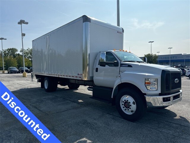 2025 Ford F-650 photo 2