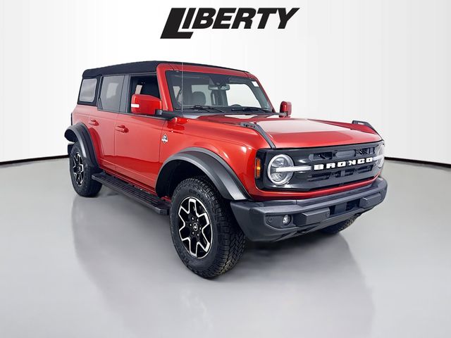 2023 Ford Bronco 4-Door Outer Banks's photo