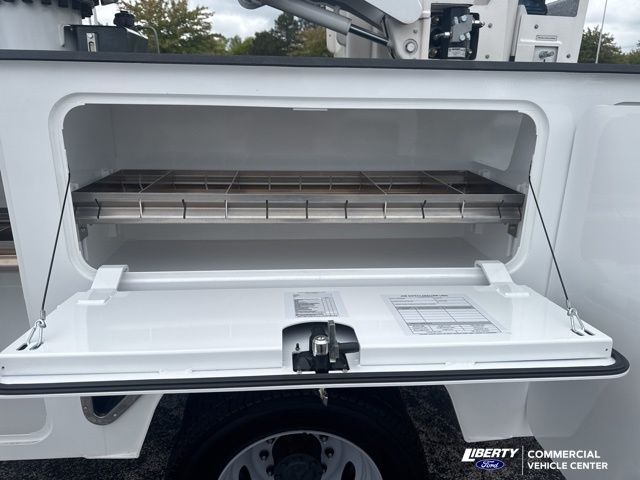 2023 Ford F-550 Super Duty Chassis Cab XL - Photo 9