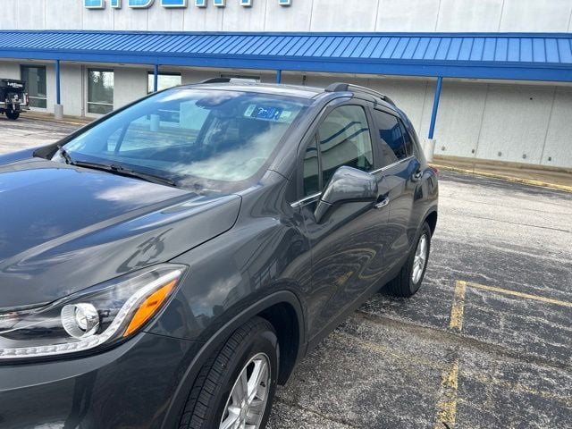 Used 2017 Chevrolet Trax LT with VIN KL7CJLSB9HB163639 for sale in Maple Heights, OH