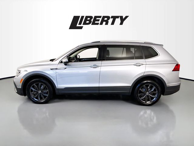 2022 Volkswagen Tiguan SE photo 3