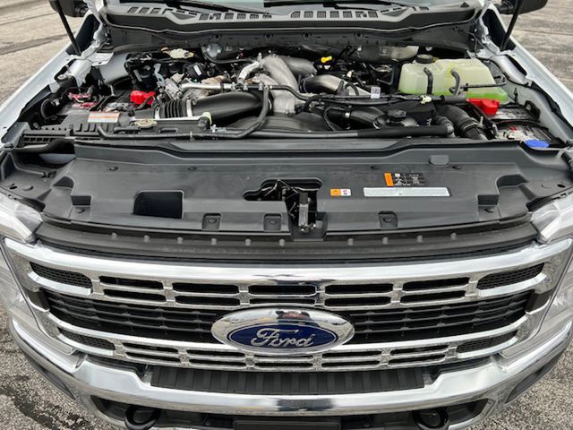 2025 Ford F-550 Super Duty Chassis Cab XL - Photo 34