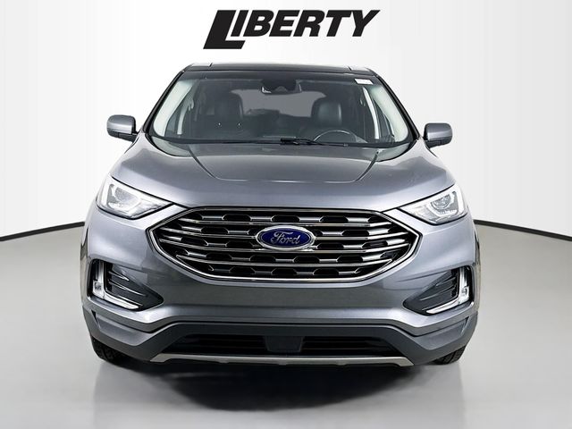 2021 Ford Edge SEL photo 2
