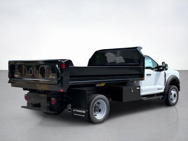 2025 Ford F-550 photo 3