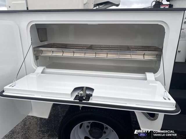 2023 Ford F-550 Super Duty Chassis Cab XL - Photo 14