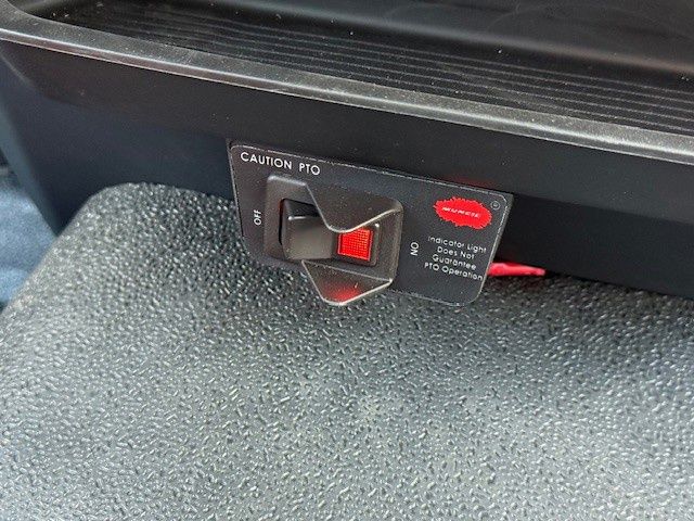 2025 Ford F-550 Super Duty Chassis Cab XL - Photo 31
