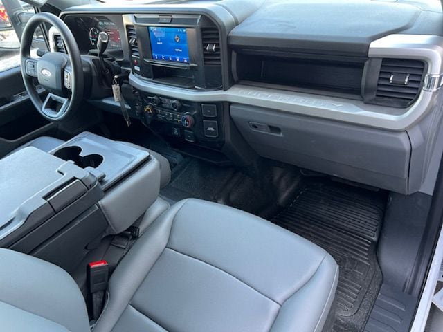 2025 Ford F-550 Super Duty Chassis Cab XL - Photo 15