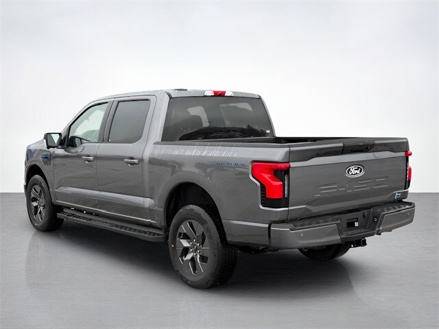 2025 Ford F-150 Lightning photo 3