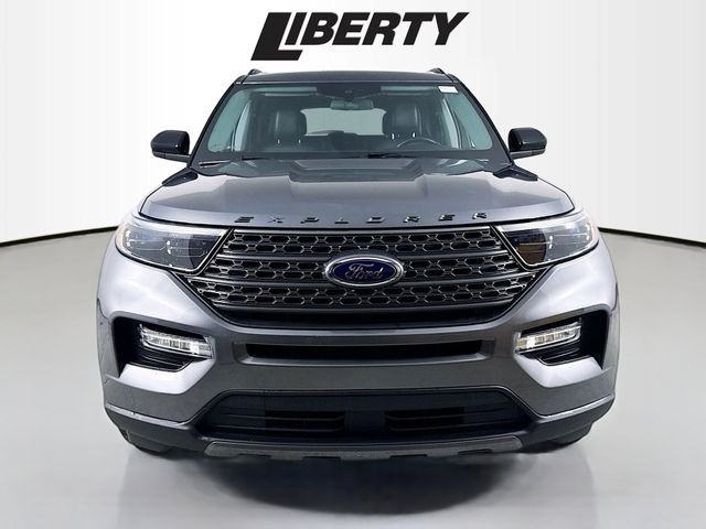 2022 Ford Explorer XLT photo 2
