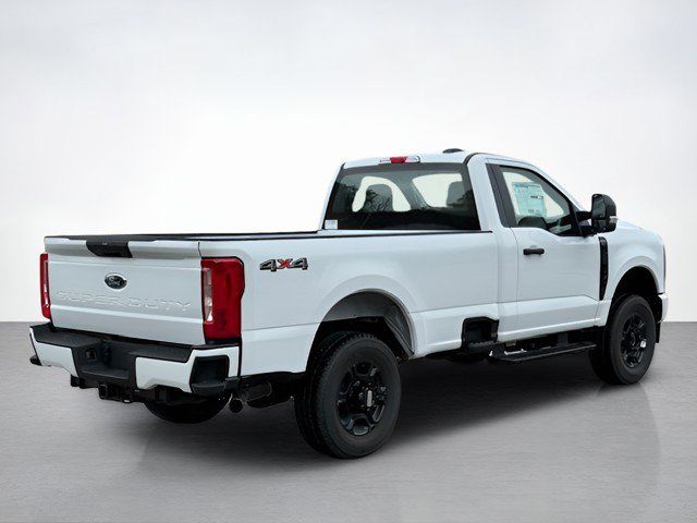 2026 Ford F-350 photo 3