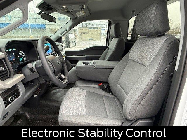 2026 Ford F-600 Super Duty Chassis Cab XLT - Photo 14