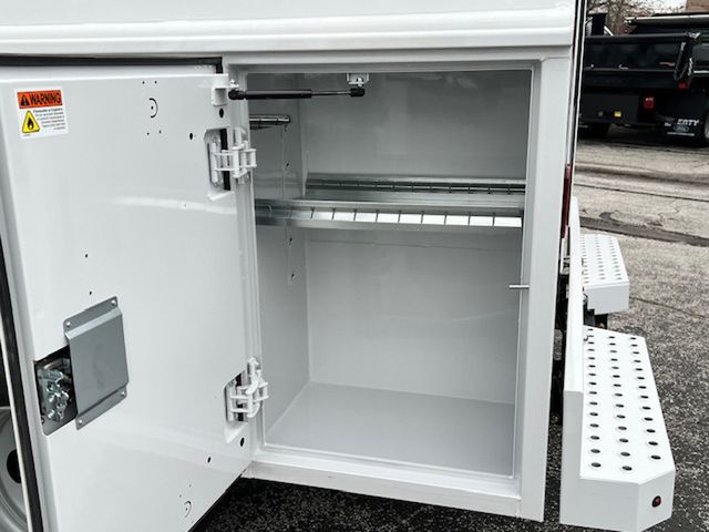 2025 Ford F-550 Super Duty Chassis Cab XL - Photo 30