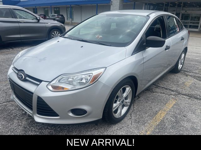 2013 Ford Focus Sedan S's photo