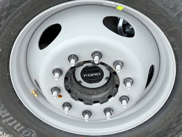 2025 Ford F-550 Super Duty Chassis Cab XL - Photo 10