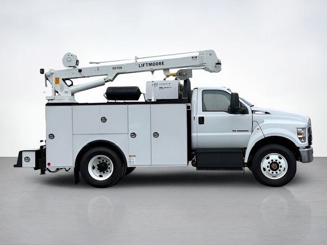 2026 Ford F-750 photo 2