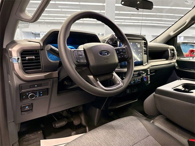 2025 Ford F-150 XL - Photo 9