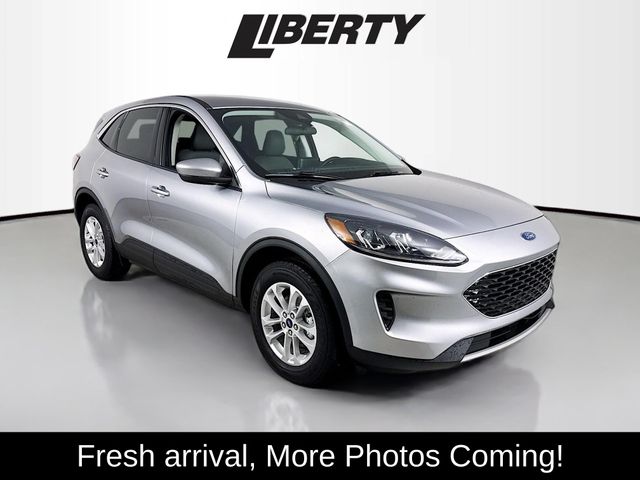 2021 Ford Escape SE's photo