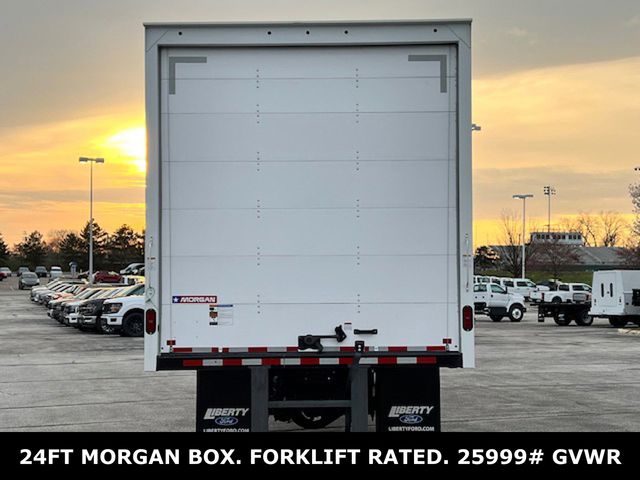 2025 Ford F-750 Base photo 4