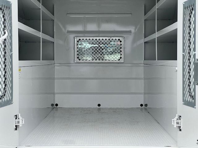 2025 Ford F-550 Super Duty Chassis Cab XL - Photo 32