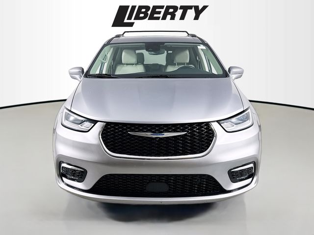 2021 Chrysler Pacifica Hybrid Touring L photo 2