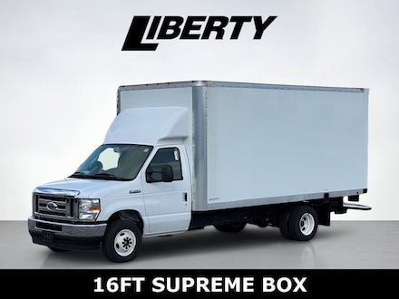 2025 Ford E-450SD Base Cab/Chassis