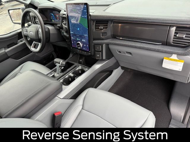 2025 Ford F-150 Lightning Flash - Photo 18