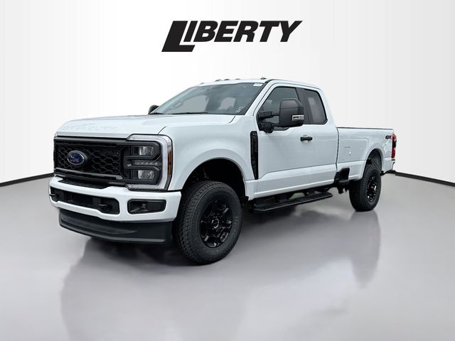 2025 Ford F-350 photo 3