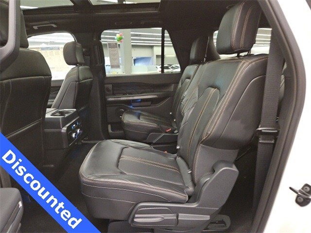 2024 Ford Expedition MAX Platinum photo 4