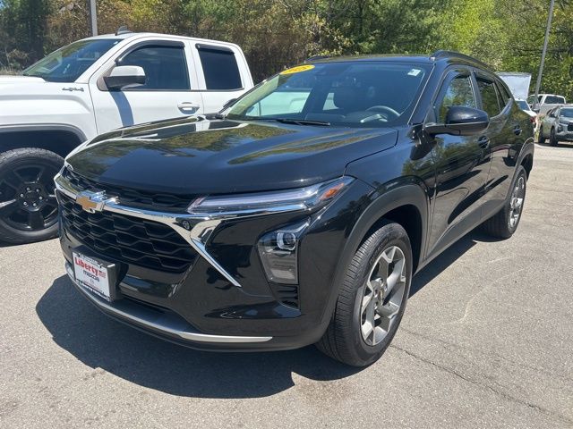 2025 Chevrolet Trax LT's photo