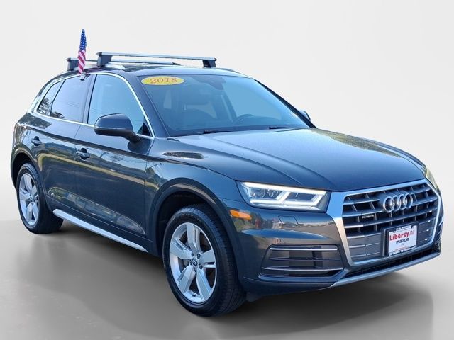 2018 Audi Q5 2.0T quattro S tronic Premium Plus's photo