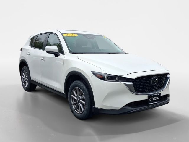 2023 Mazda CX-5 S Preferred package Auto AWD's photo