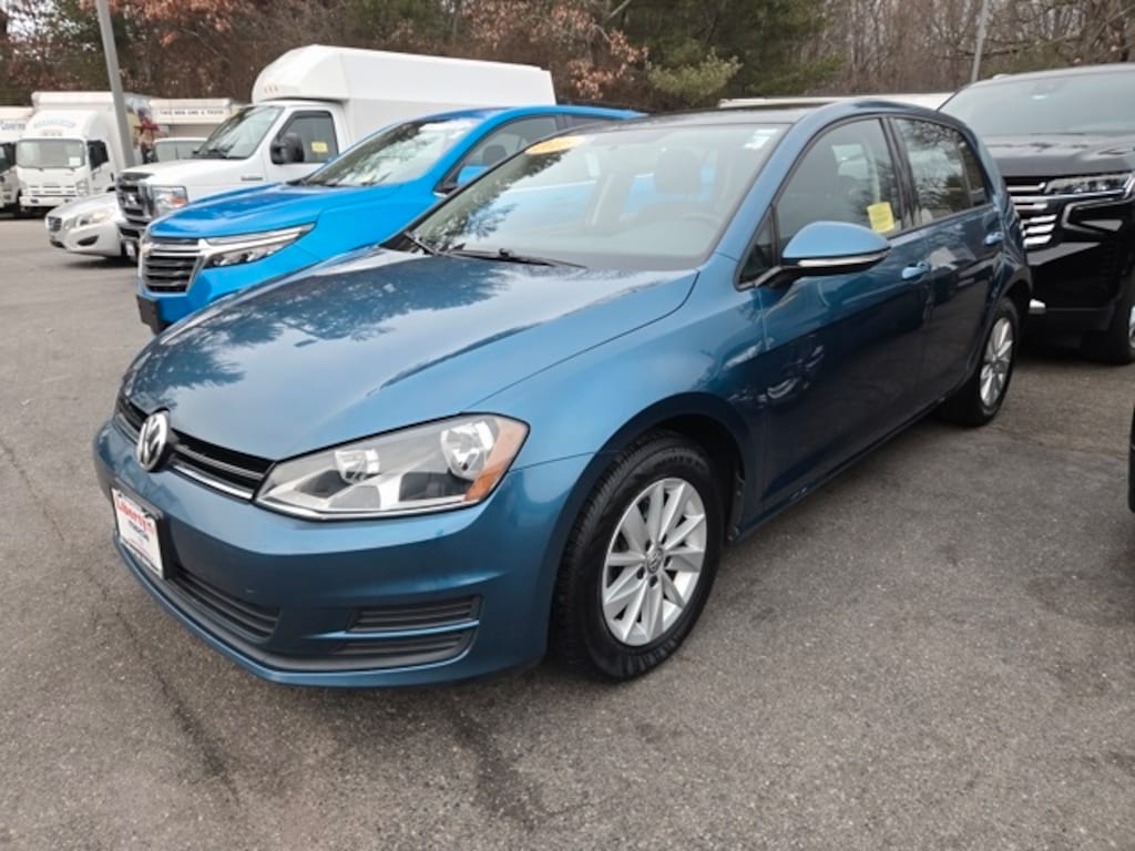 Used 2016 Volkswagen Golf TSI S 4 Door Hatchback