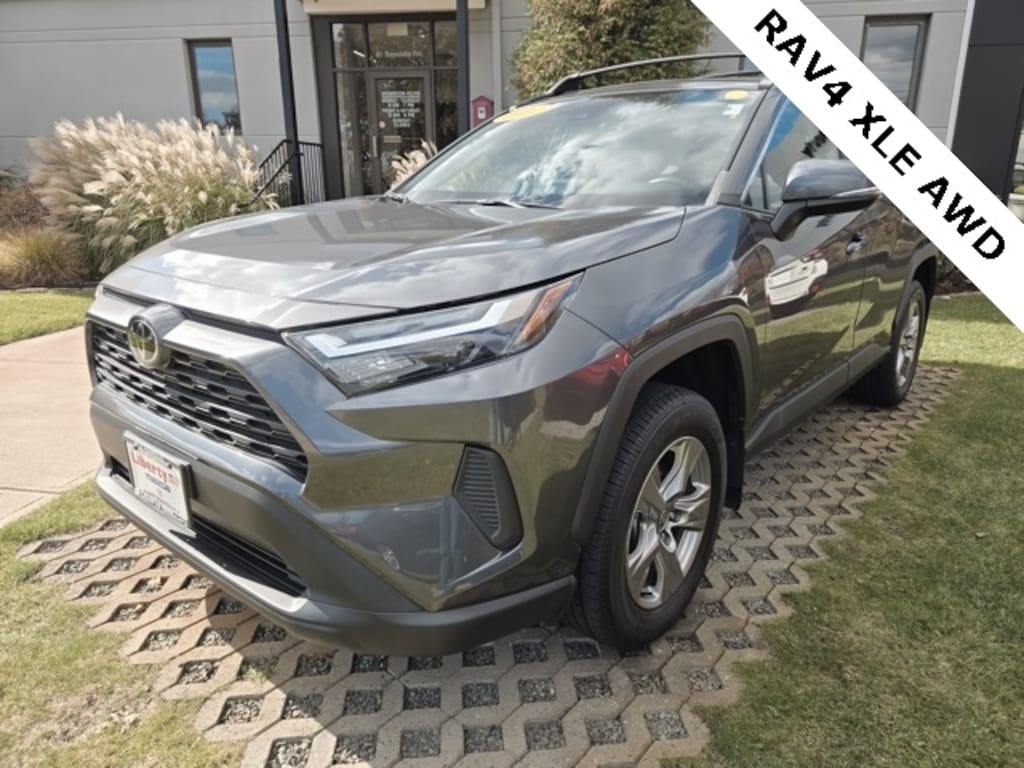Used 2022 Toyota RAV4 XLE SUV