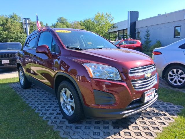 Used 2016 Chevrolet Trax LT with VIN 3GNCJPSB5GL211975 for sale in Wakefield, MA