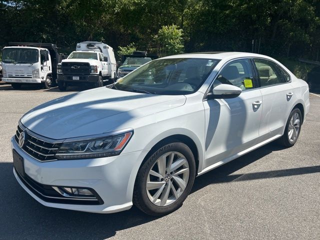2018 Volkswagen Passat 2.0T SE Auto's photo