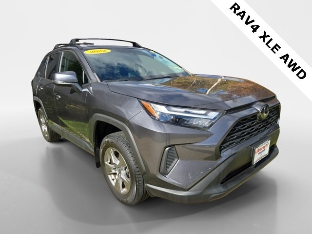 2022 Toyota RAV4 XLE's photo
