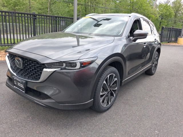 2023 Mazda CX-5 S Premium package Auto AWD's photo