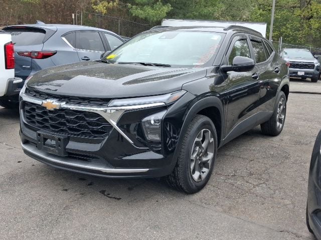 2025 Chevrolet Trax LT's photo