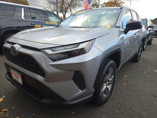 2023 Toyota RAV4 Hybrid LE photo 4