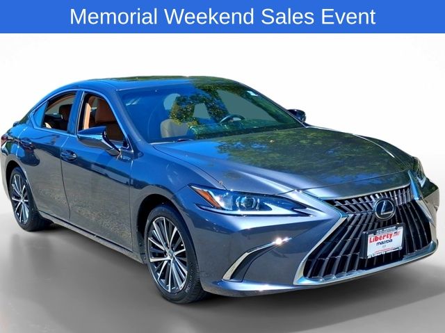 2022 Lexus ES 350 350's photo