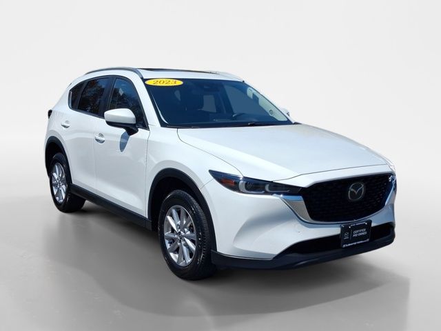 2023 Mazda CX-5 S Preferred package Auto AWD's photo