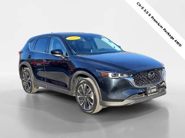 2023 Mazda CX-5 S Premium package
