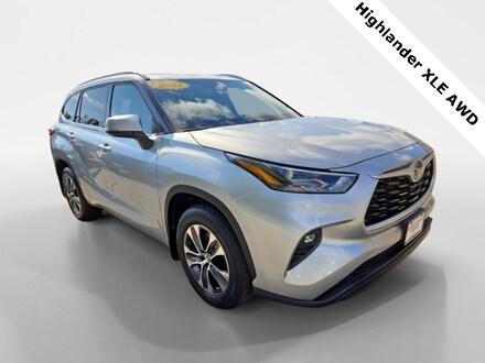 2022 Toyota Highlander XLE SUV 2022 Toyota Highlander XLE SUV