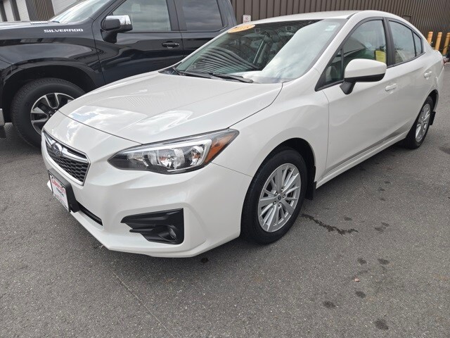 2018 Subaru Impreza 2.0i Premium photo 2