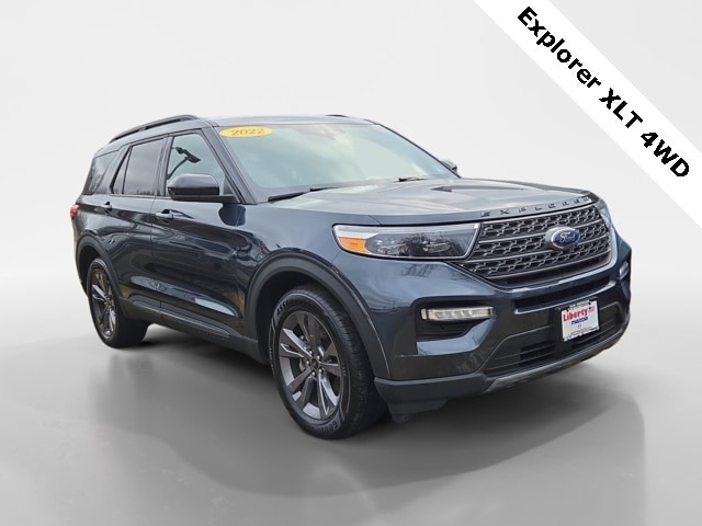 2022 Ford Explorer XLT's photo