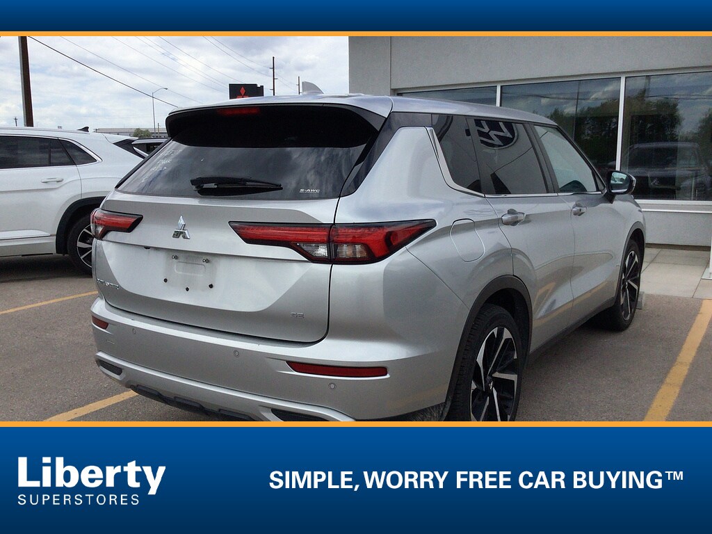 Used 2024 Mitsubishi Outlander SE